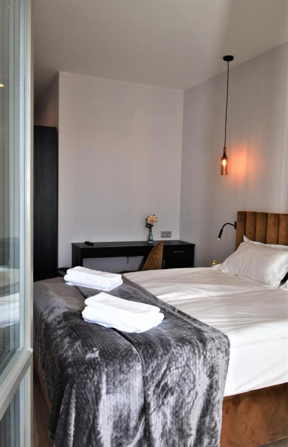 Patio Riverfront Aparthotel Gdańsk Exterior foto